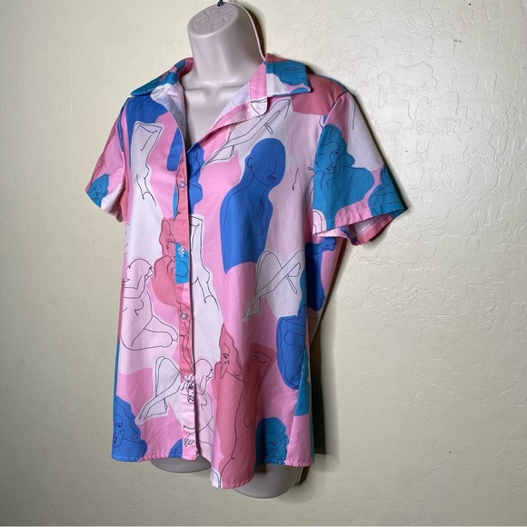 Pink and Blue Abstract Woman Art Print Button Down Short Sleeve Shirt Size S - Picture 4 of 16